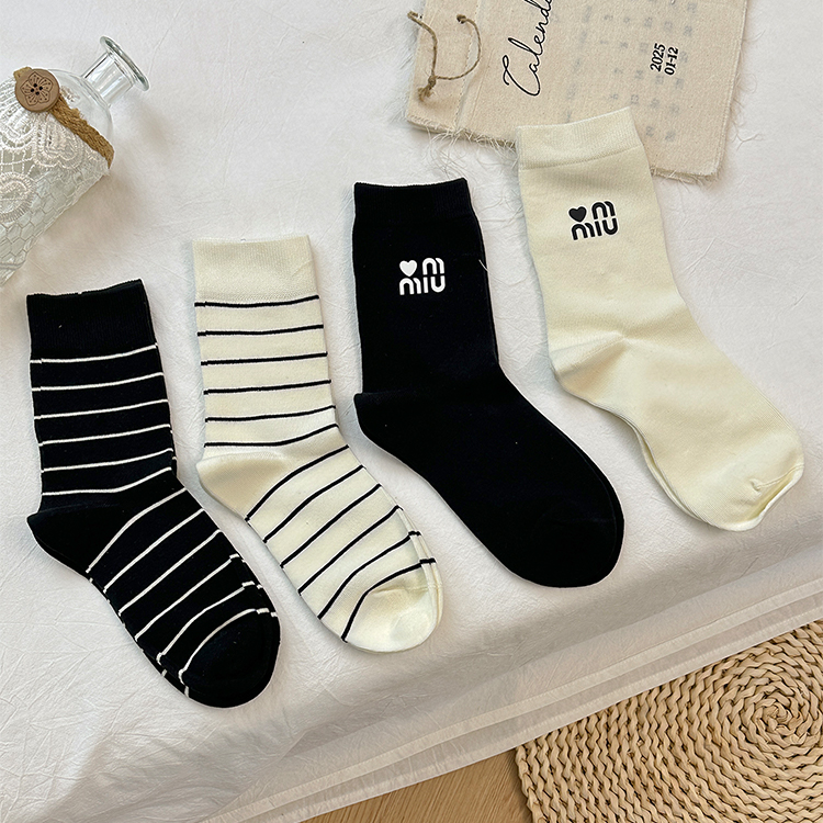 西客中筒袜-39.9元3双